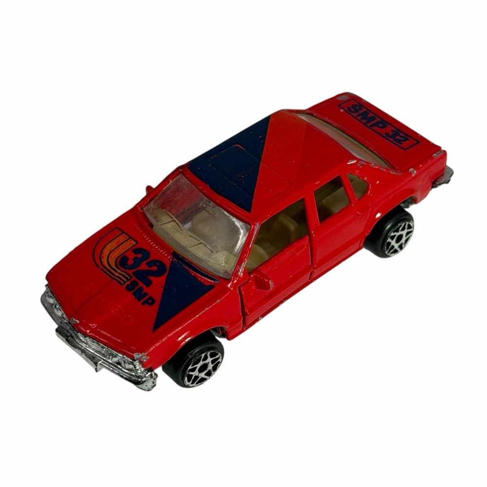 Vintage 1980's Generic S8632(F) BMW 735i or 525i RED‎ 1:64 SMP 32 Turbo